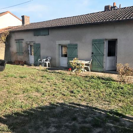 Charmante Maison A Mouterre-Silly Avec Jardin Et Terrasse Dış mekan fotoğraf